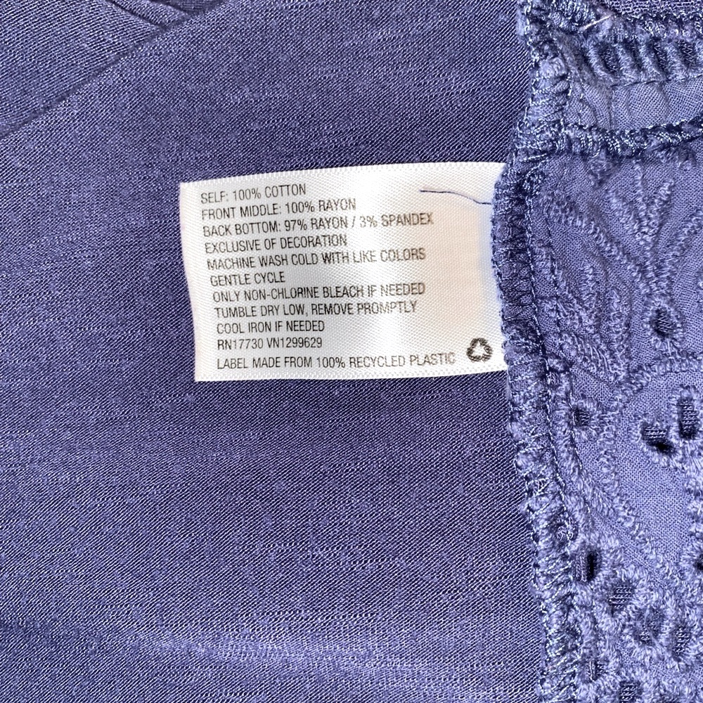 Knox Rose Eyelet Detail Top - Picture 8 of 12